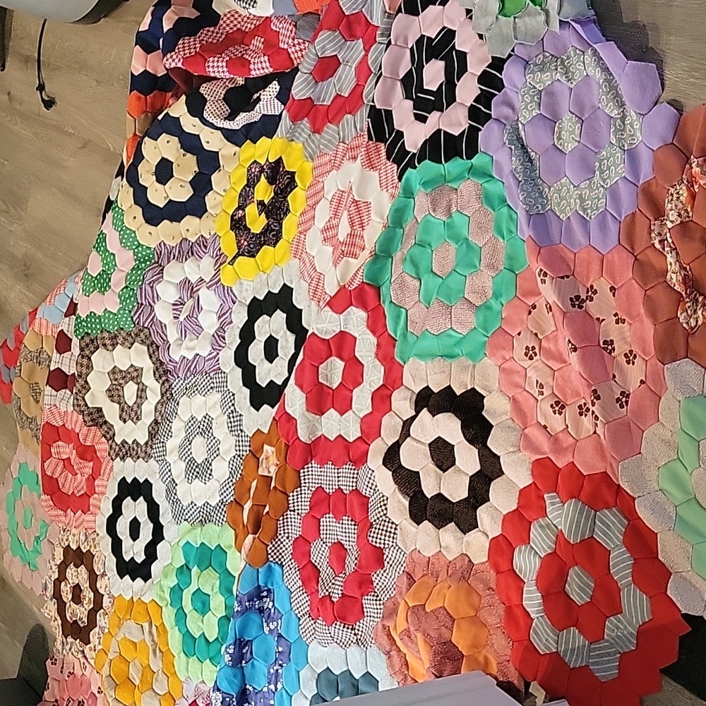 Large vintage polyester Flower Garden Quilt TOP